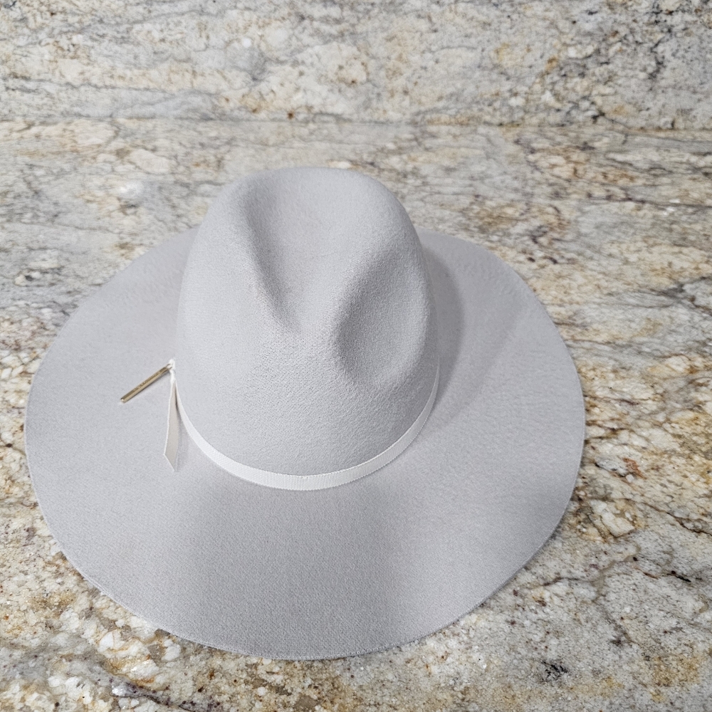 Aberchrombie & Fitch Elegant Gray Women's Fedora Hat NWOT